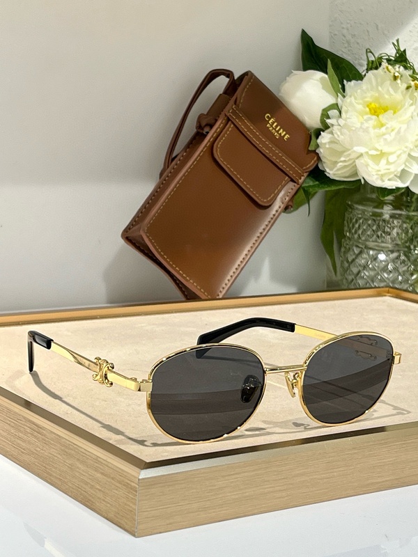 CELINE Sunglasses 79